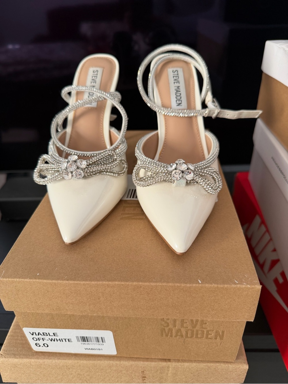 Steve Madden Off-White Rhinestone Bow Pointed-Toe Slingback Heels